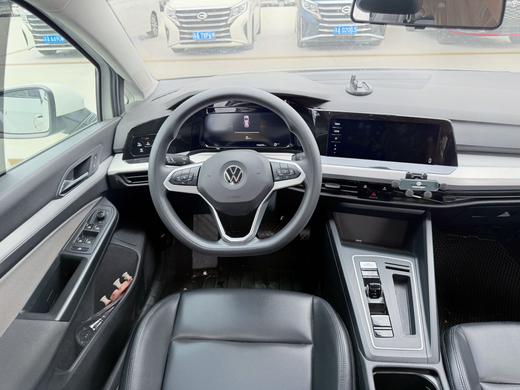 Volkswagen Golf 1.2T DSG Leather Edition - Image 11