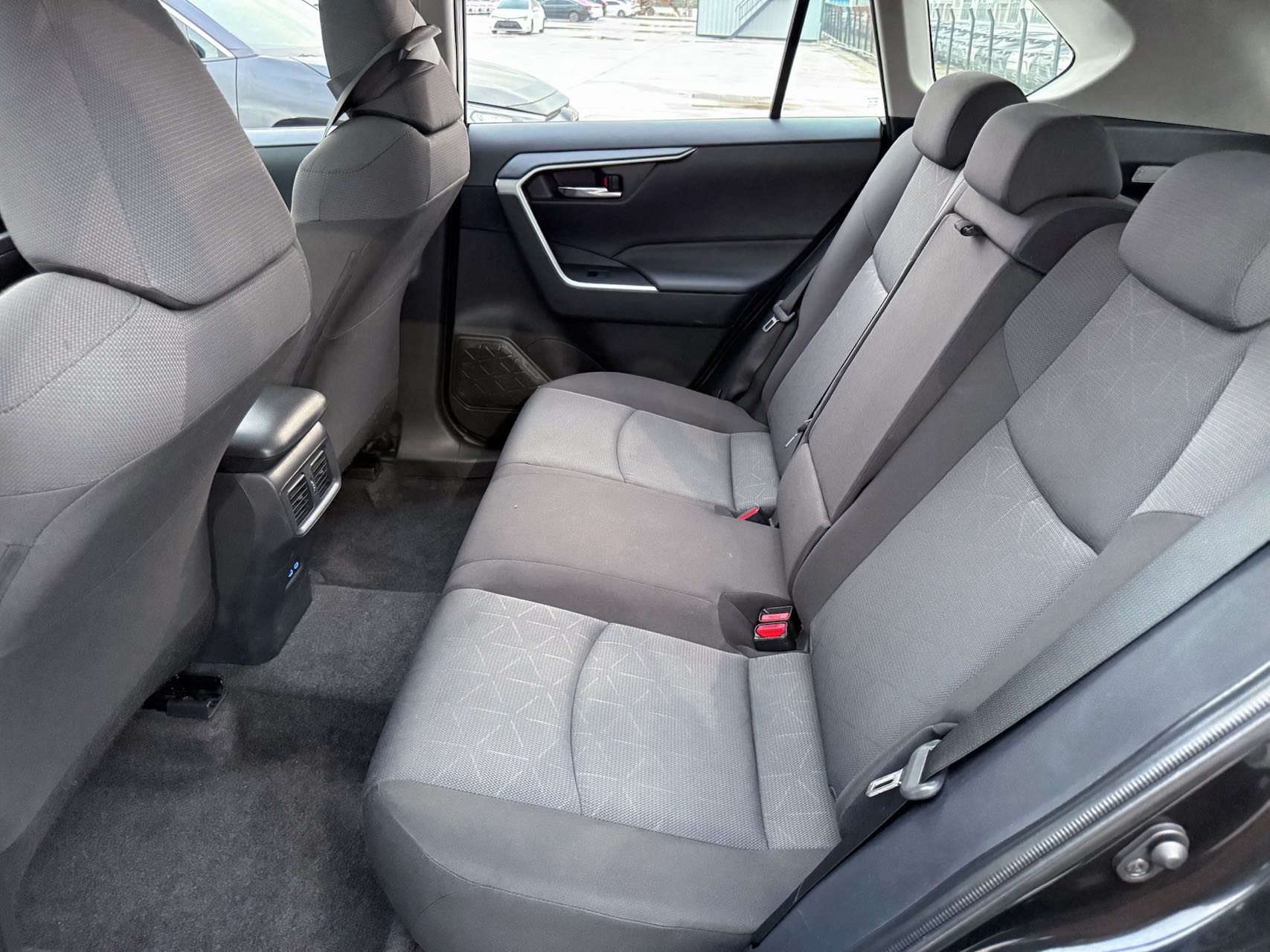 New Arrival – Toyota RAV4 2.0L 2WD - Image 11
